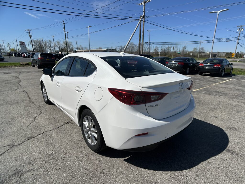 2016 Mazda MAZDA3 I TOURING