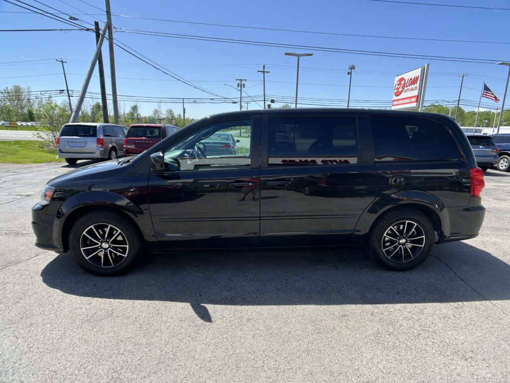 2017 Dodge GRAND CARAVAN SE