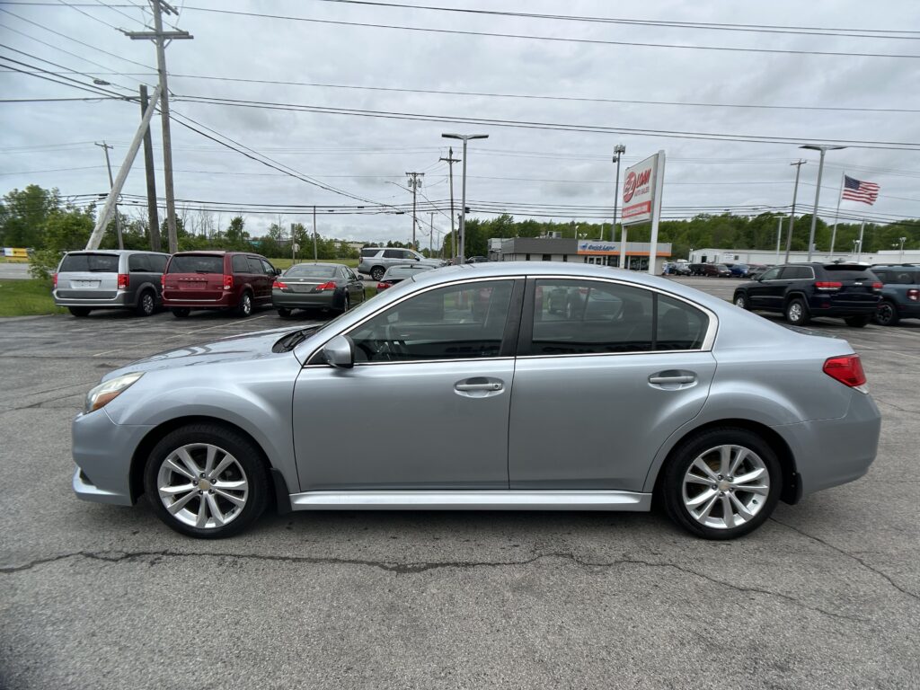 2013 SUBARU LEGACY 2.5I PREM
