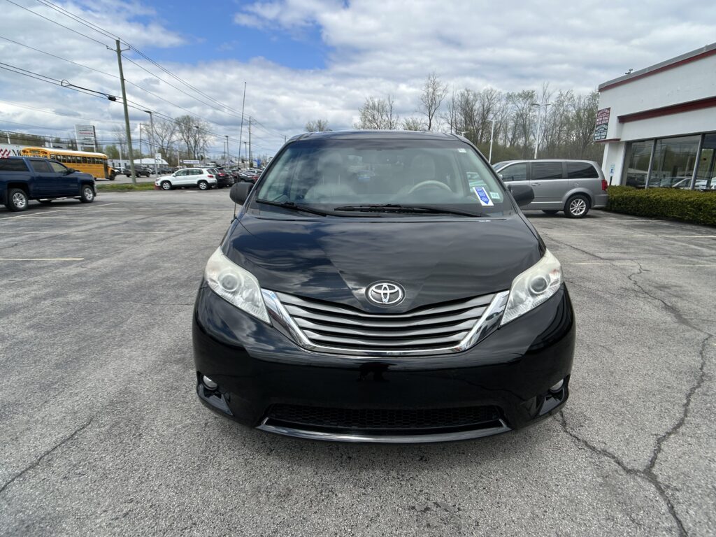 2014 Toyota SIENNA XLE