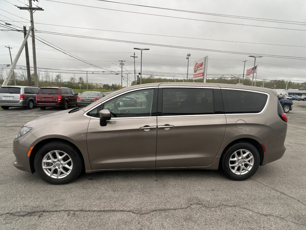 2018 CHRYSLER PACIFICA LX