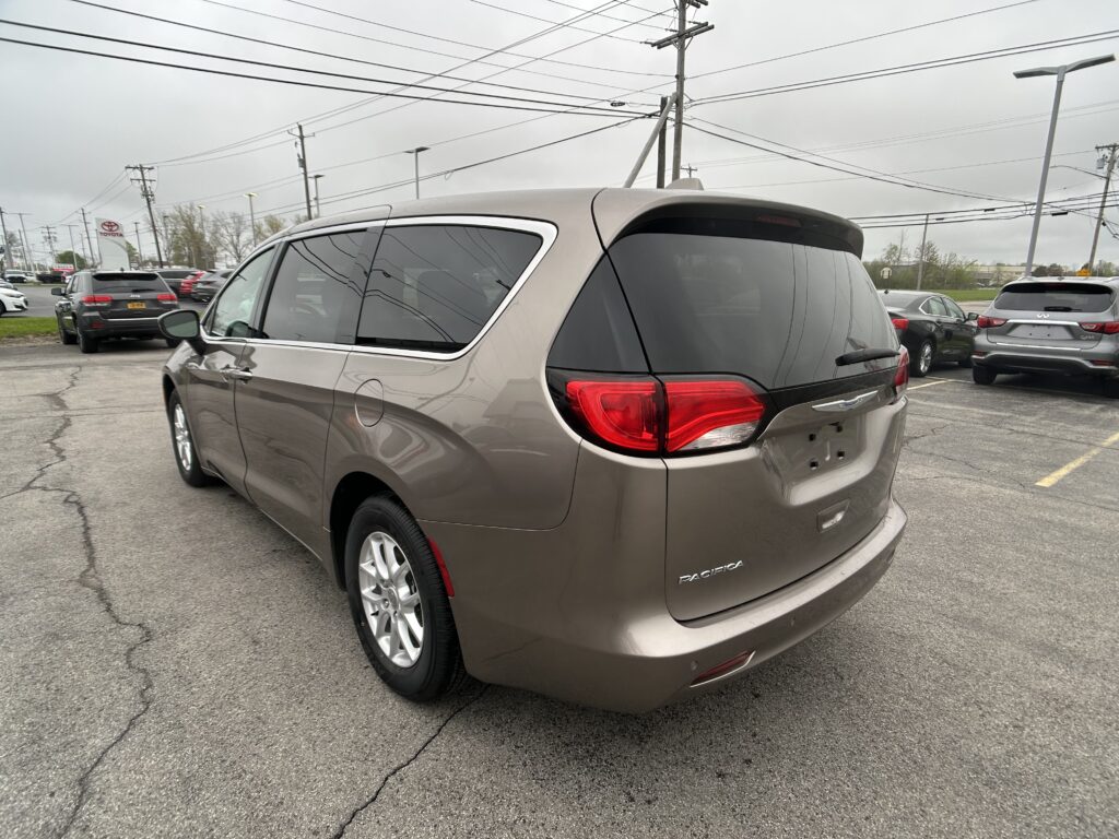 2018 CHRYSLER PACIFICA LX