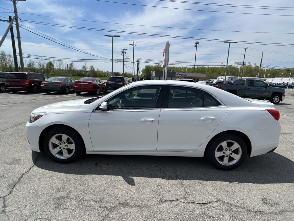 2016 Chevrolet MALIBU LIMITED LT