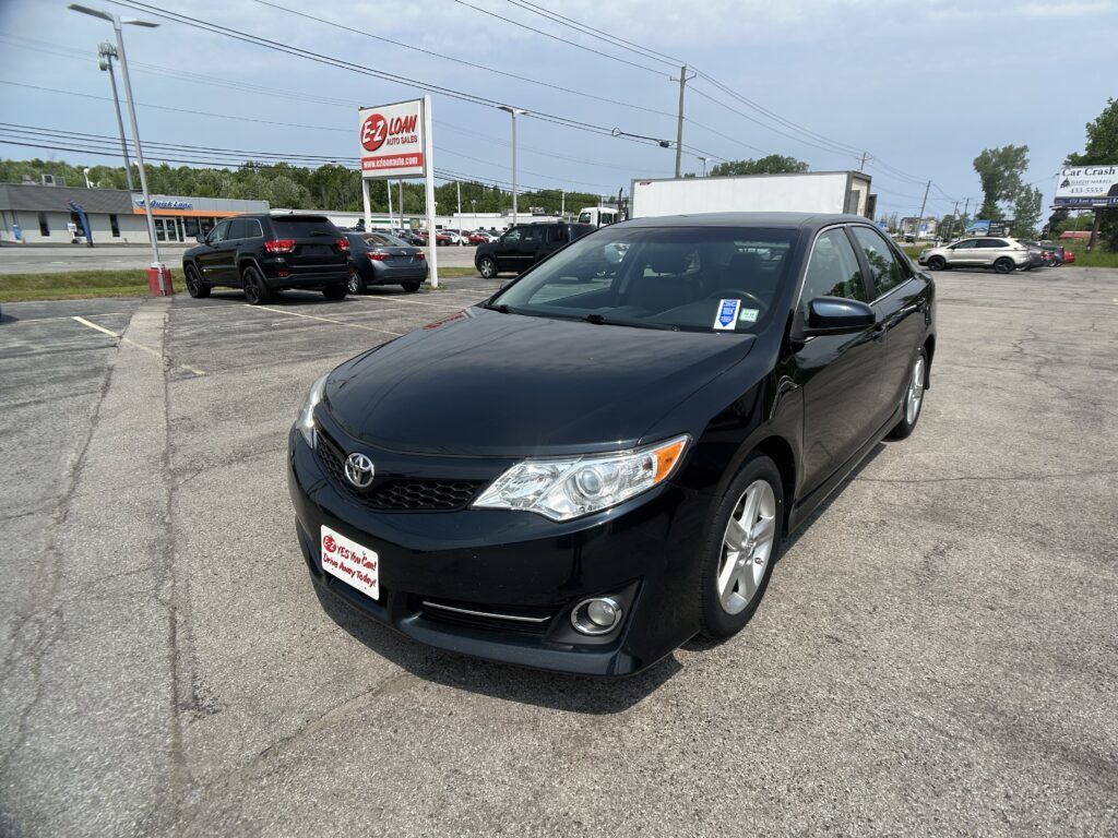2014 Toyota CAMRY SE