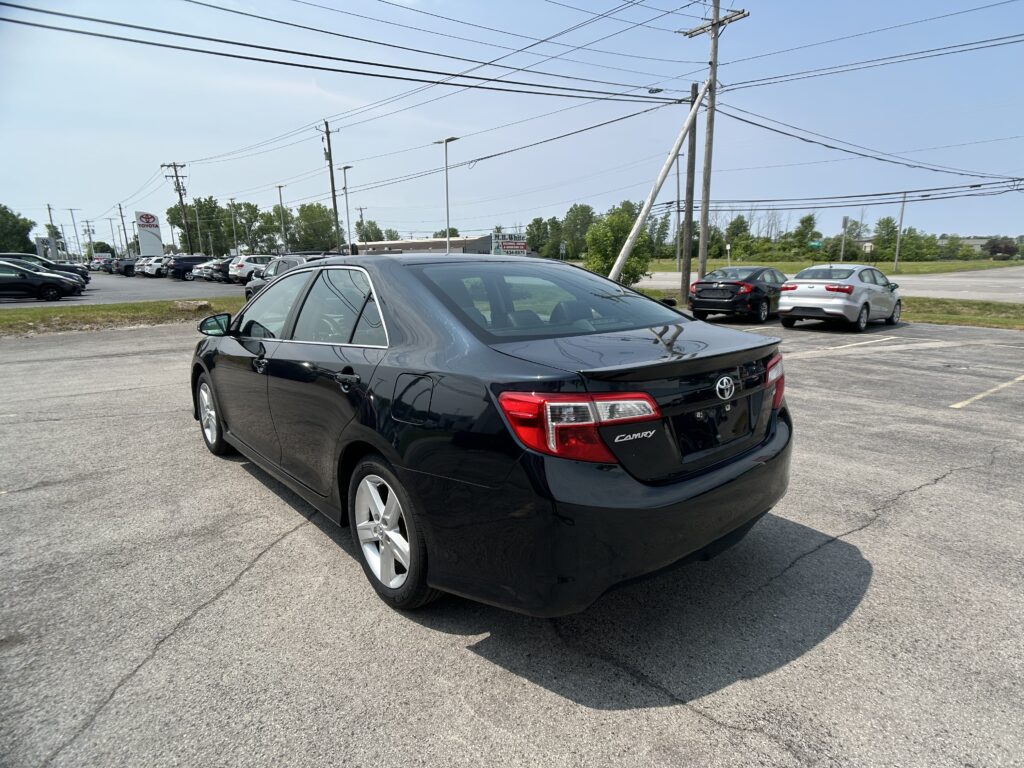 2014 Toyota CAMRY SE