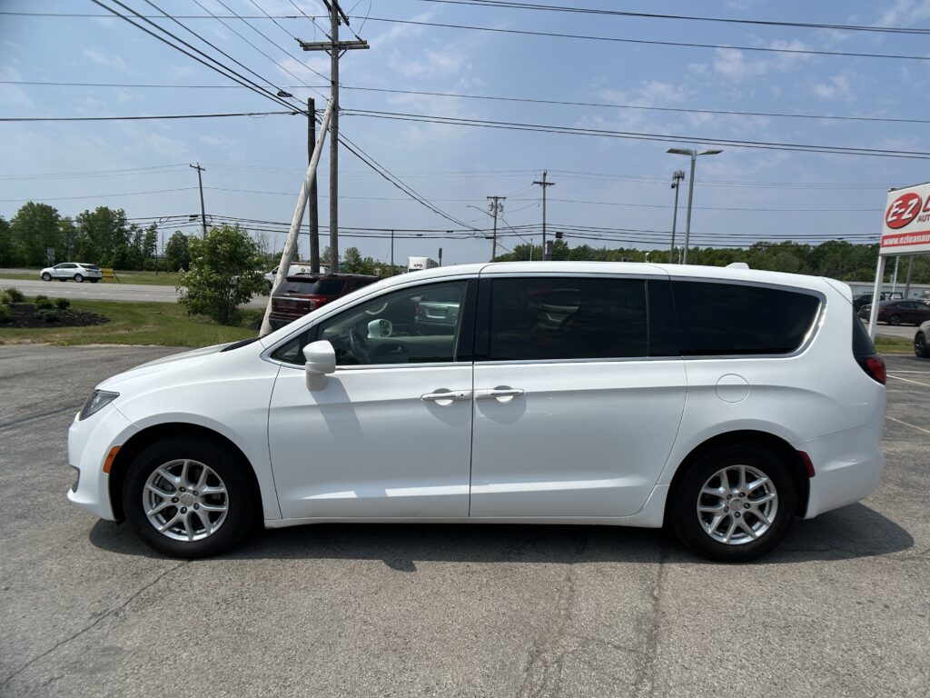 2020 CHRYSLER PACIFICA TOURING