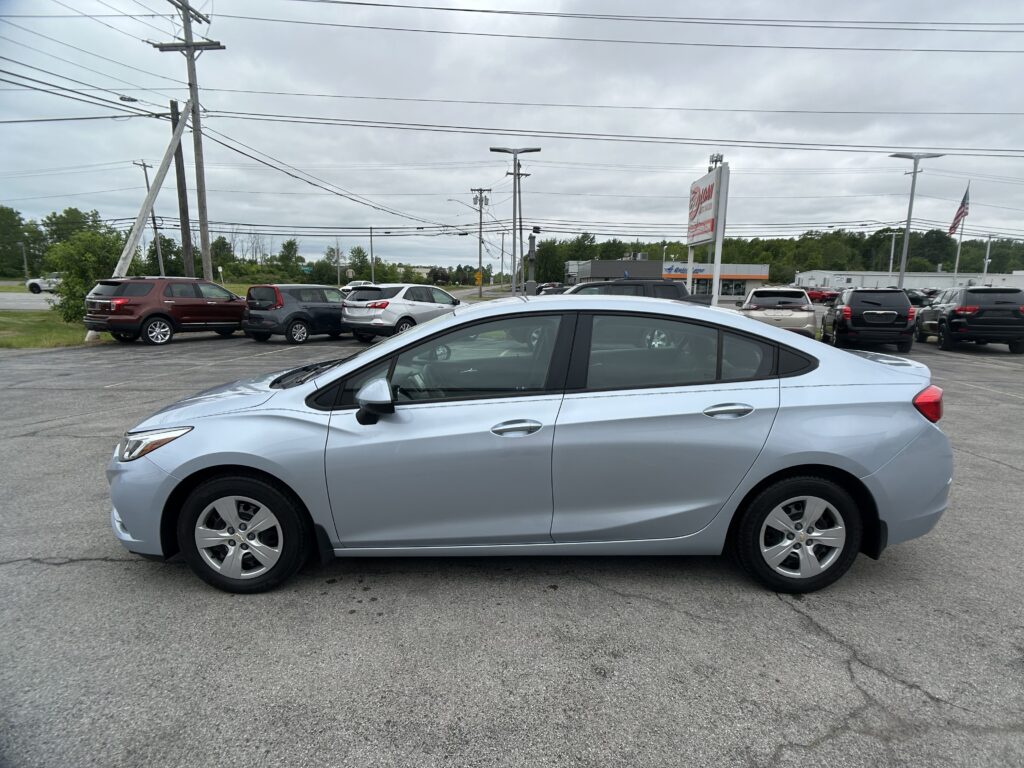 2017 Chevrolet CRUZE LS