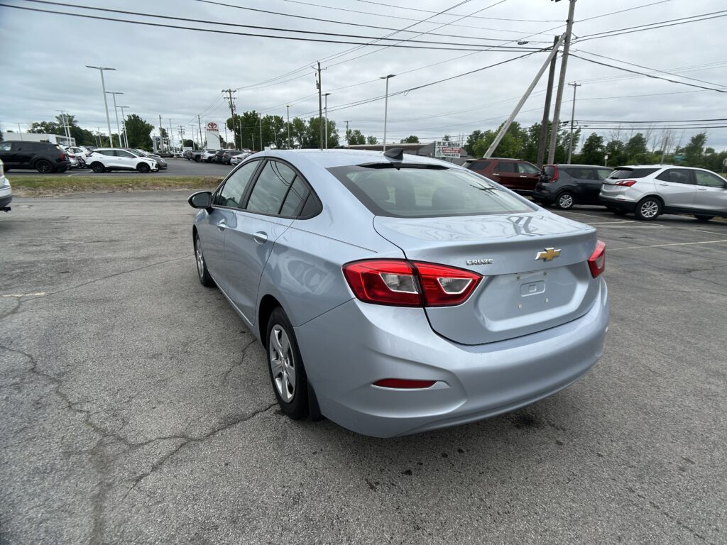 2017 Chevrolet CRUZE LS