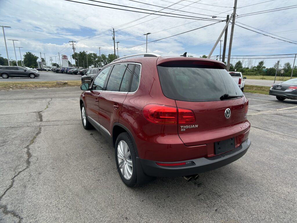 2016 VOLKSWAGEN TIGUAN SE
