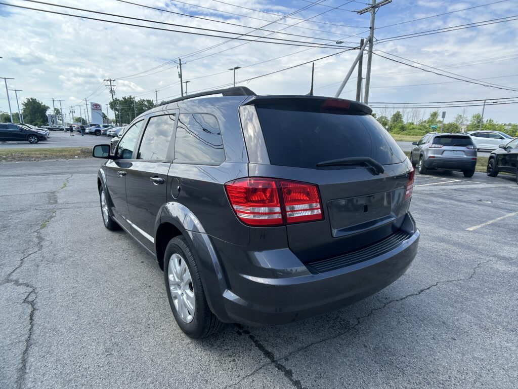 2018 Dodge JOURNEY SE