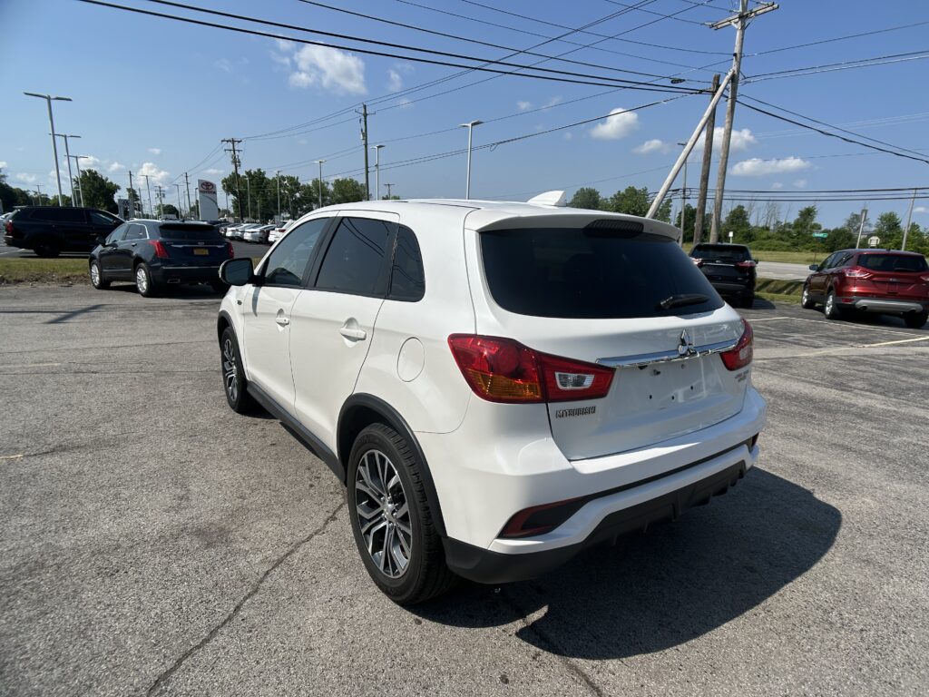 2018 MITSUBISHI OUTLANDER SPORT LE;