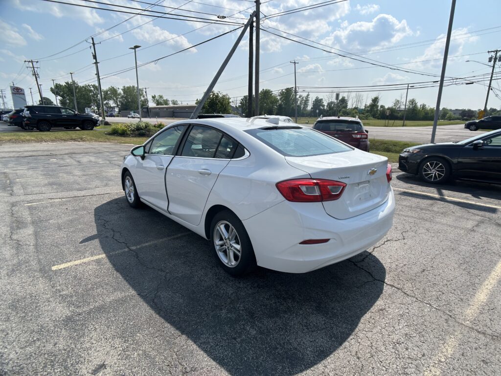 2017 Chevrolet CRUZE LT