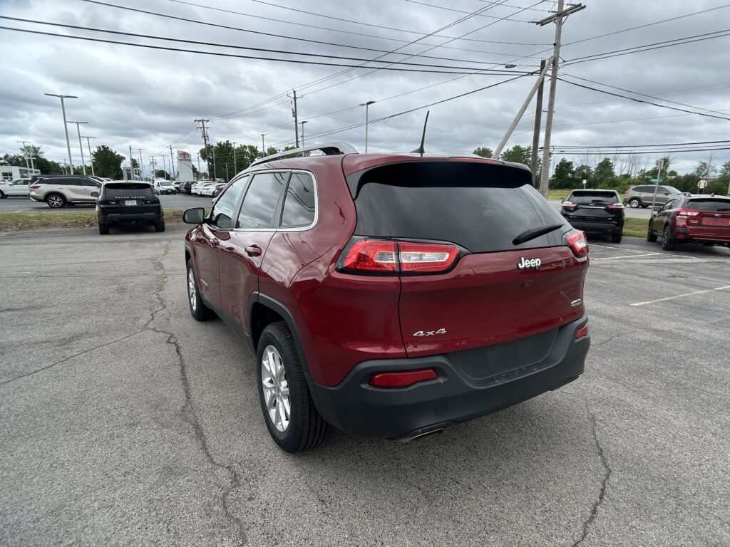 2016 Jeep CHEROKEE LATITUDE