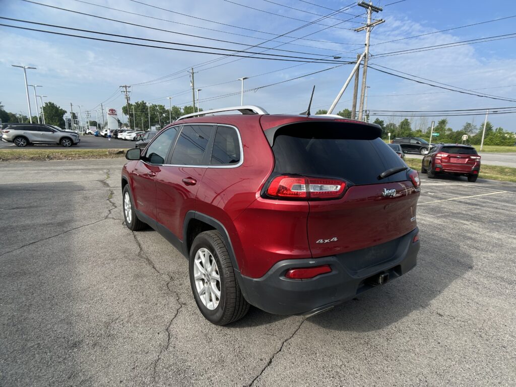 2017 Jeep CHEROKEE LATITUDE