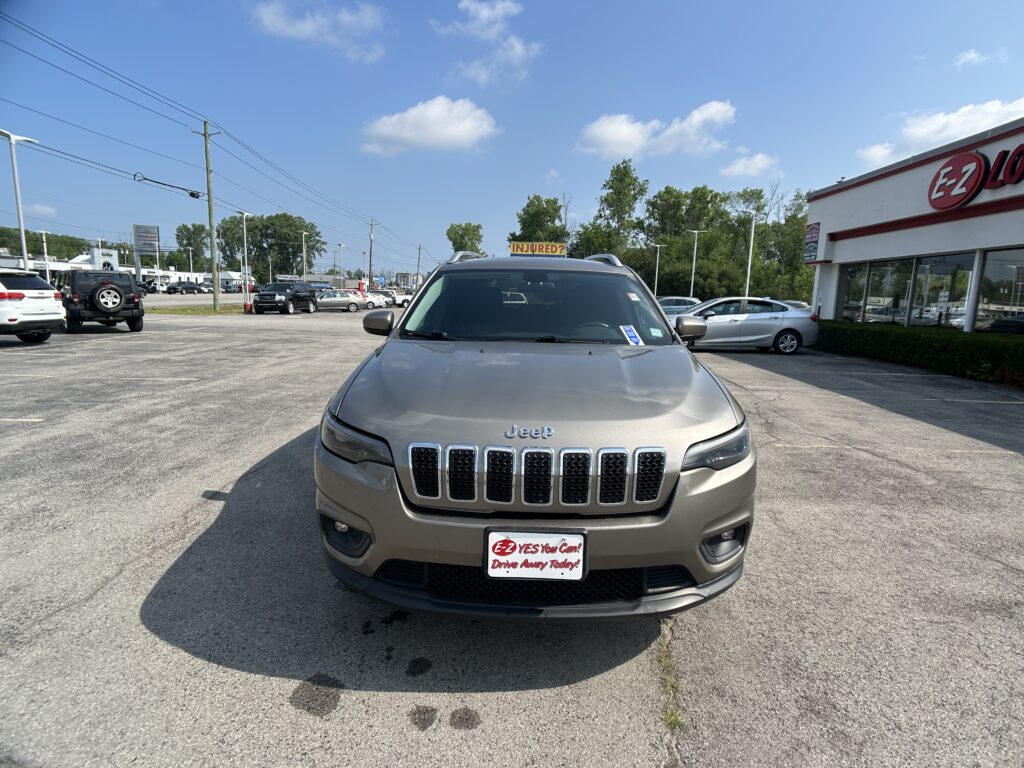 2019 Jeep CHEROKEE LATITUDE