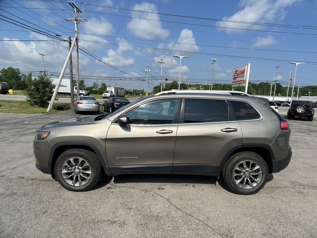 2019 Jeep CHEROKEE LATITUDE
