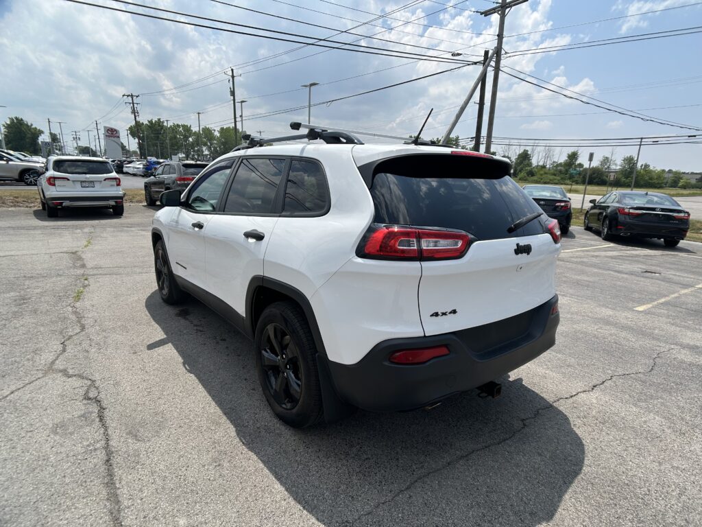 2016 Jeep CHEROKEE ALTITUDE