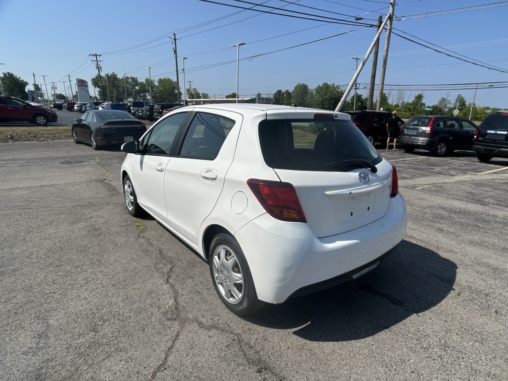 2017 Toyota YARIS L