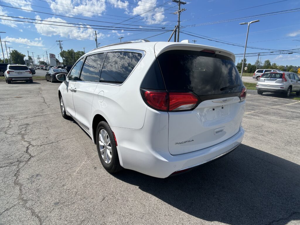 2019 CHRYSLER PACIFICA TOURING L