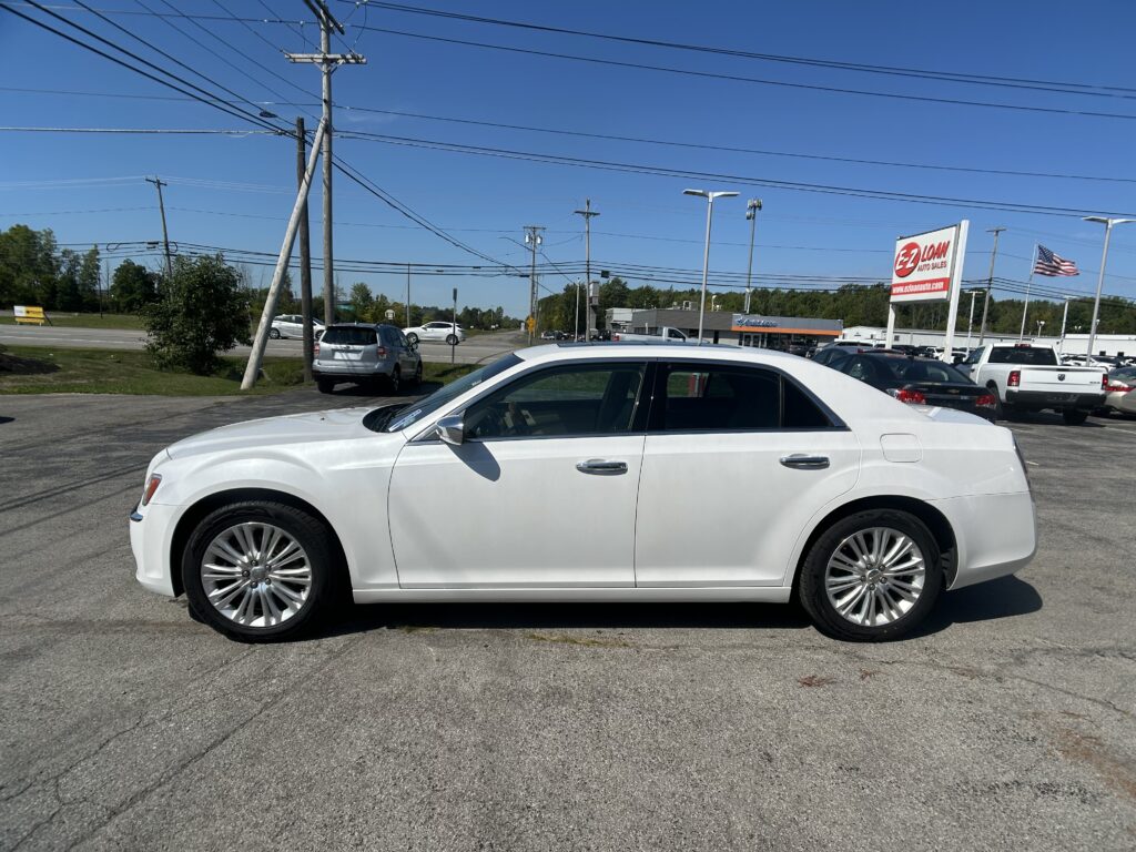 2012 CHRYSLER 300 LIMITED