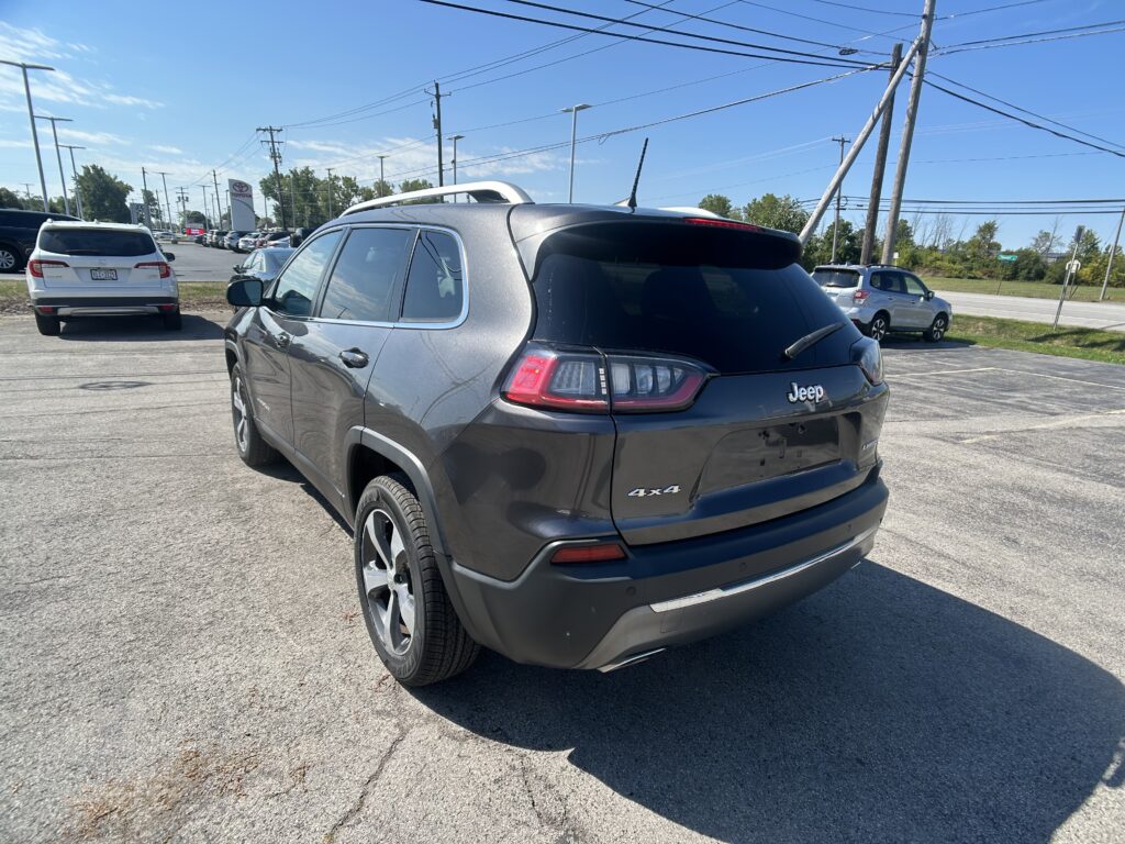 2019 Jeep CHEROKEE LIMITED