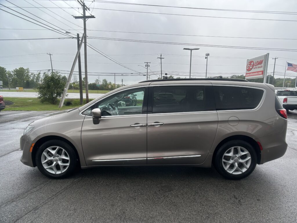 2017 CHRYSLER PACIFICA TOURING L