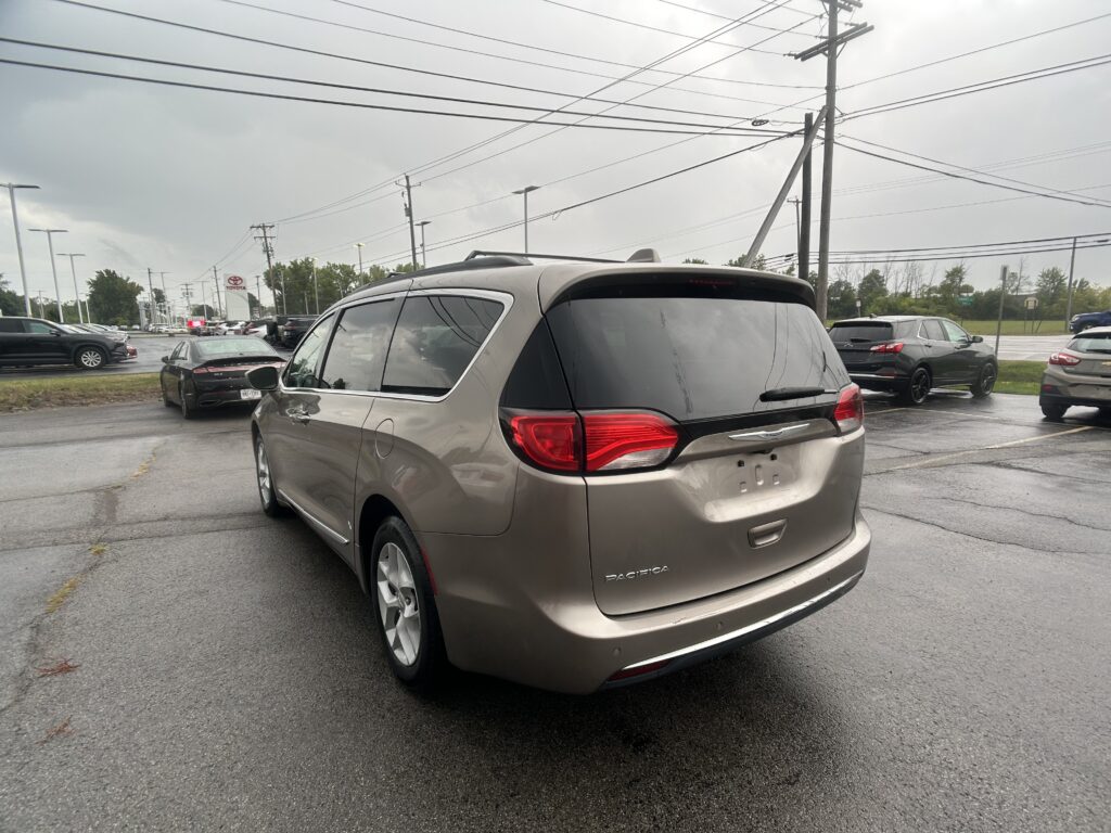 2017 CHRYSLER PACIFICA TOURING L