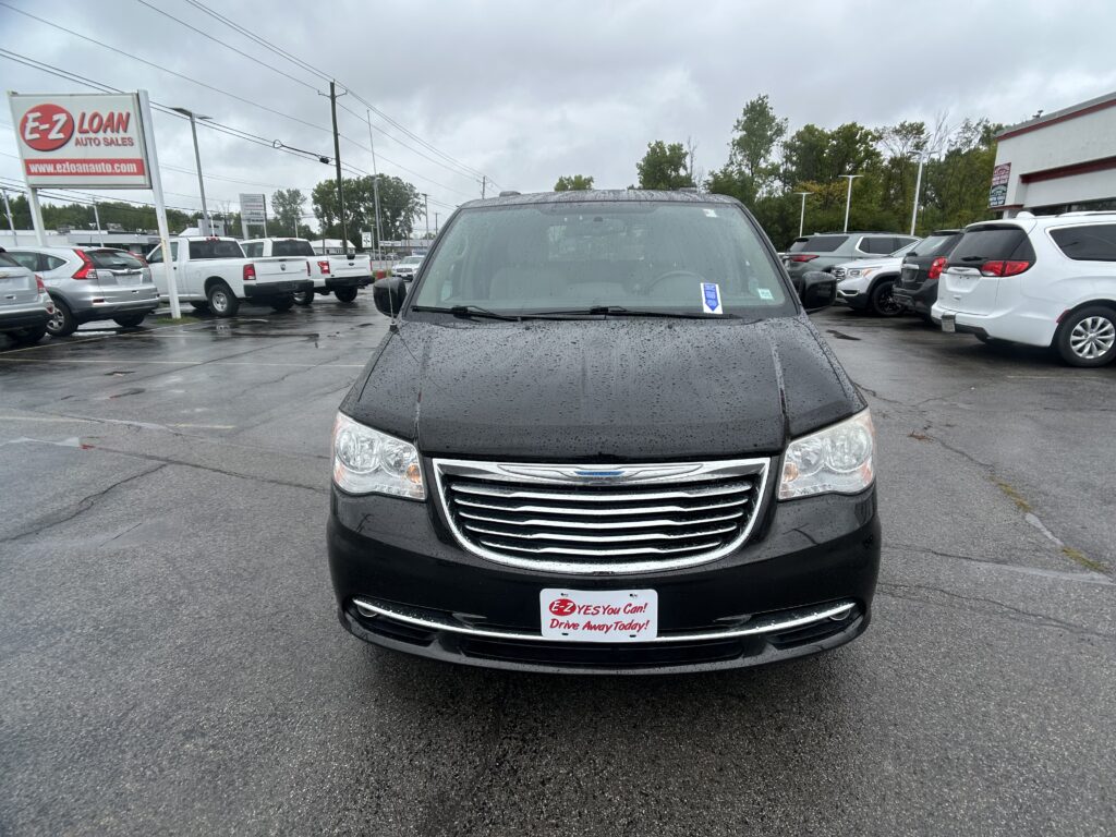 2015 CHRYSLER TOWN & COUNTRY TOUR