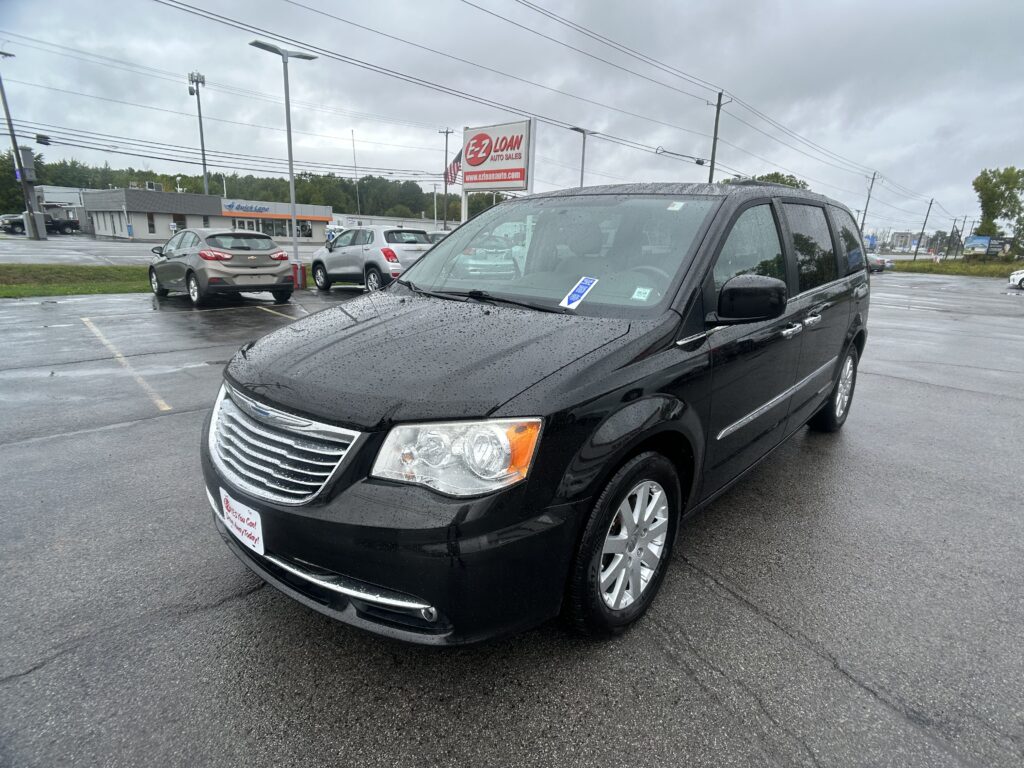 2015 CHRYSLER TOWN & COUNTRY TOUR