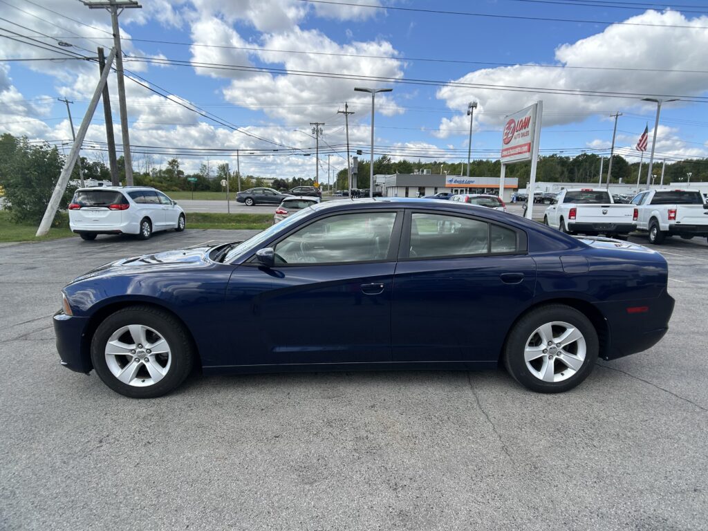 2013 Dodge CHARGER SE