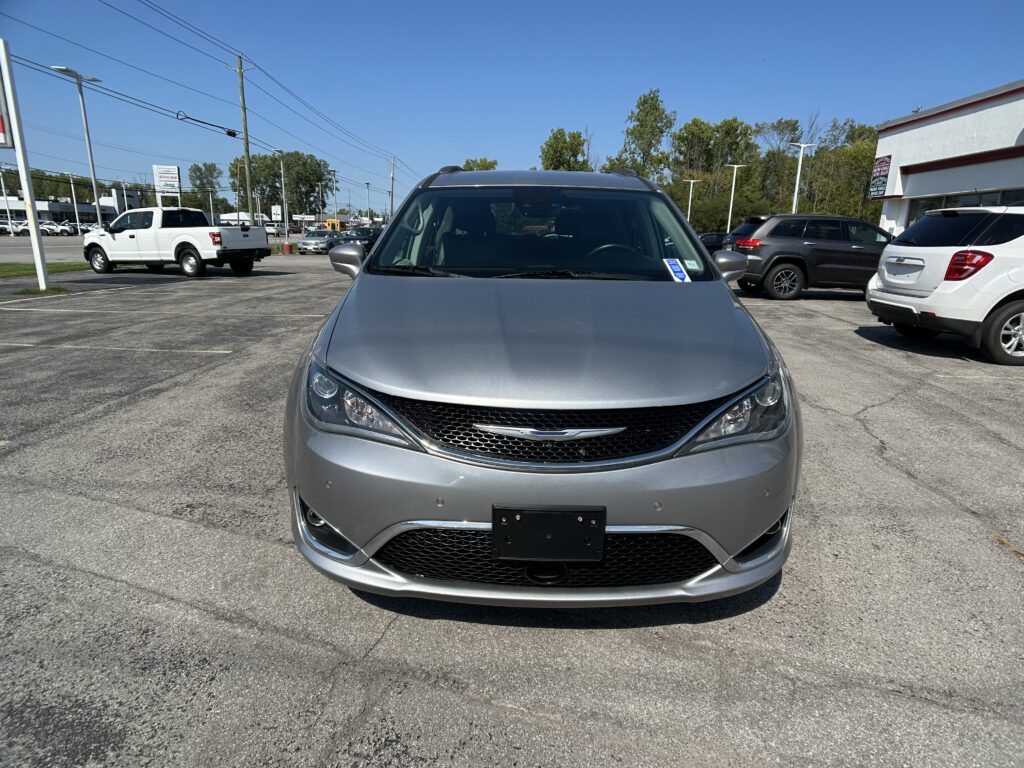 2017 CHRYSLER PACIFICA TOURING L P