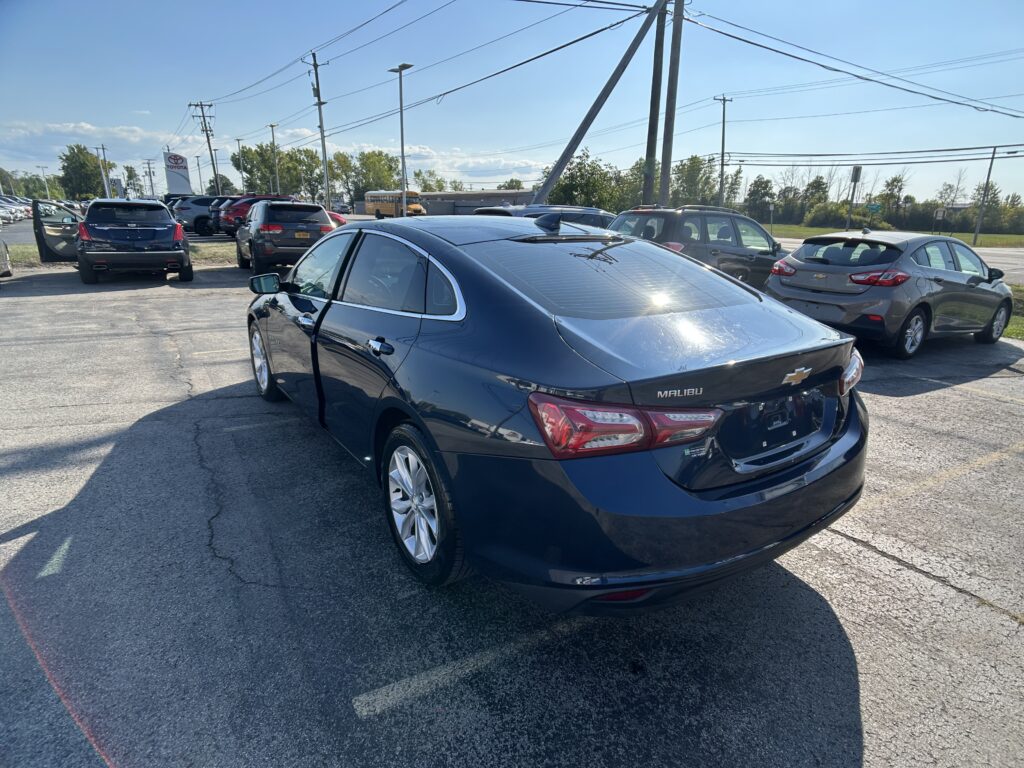 2021 Chevrolet MALIBU LT
