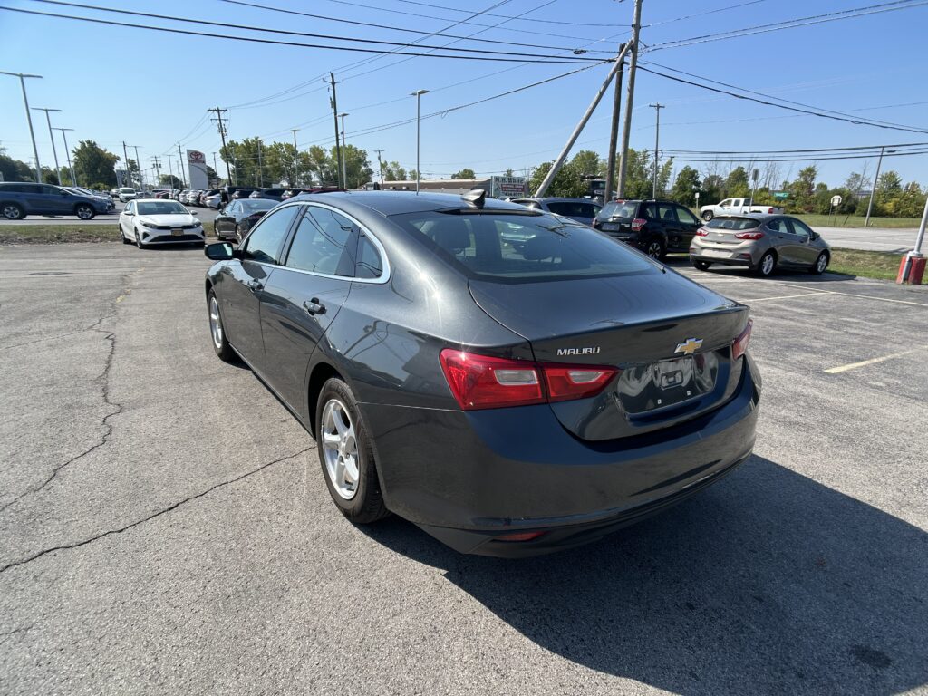 2017 Chevrolet MALIBU LS