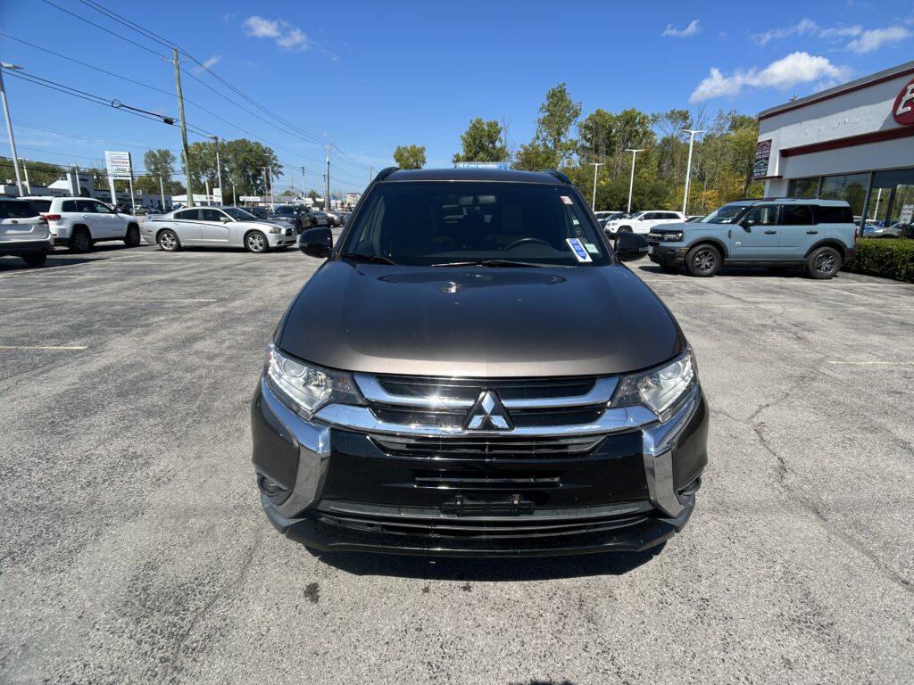2018 MITSUBISHI OUTLANDER SE