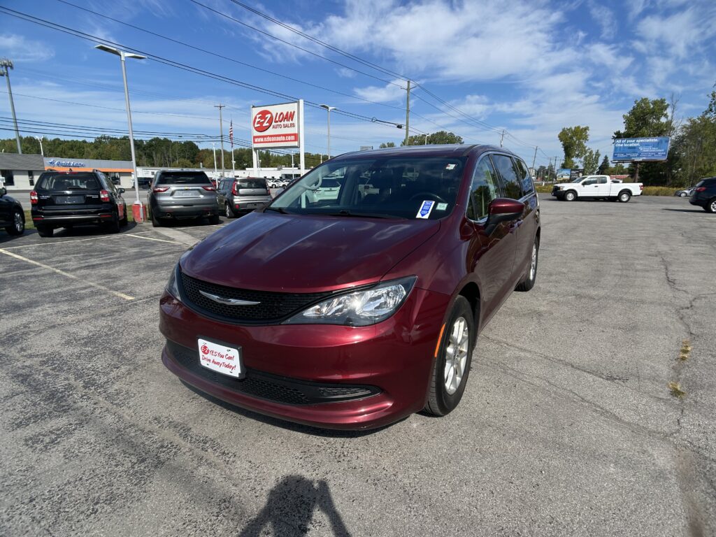 2021 CHRYSLER VOYAGER LX