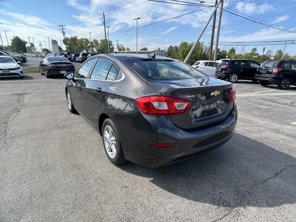 2017 Chevrolet CRUZE LT