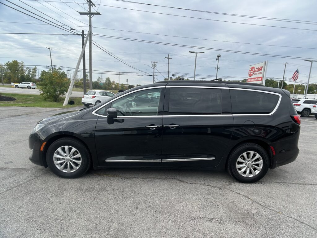 2017 CHRYSLER PACIFICA TOURING L