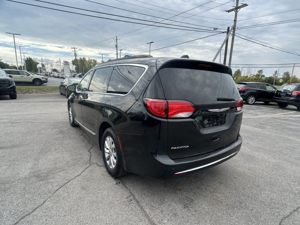 2017 CHRYSLER PACIFICA TOURING L