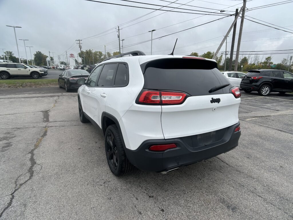 2015 Jeep CHEROKEE ALTITUDE