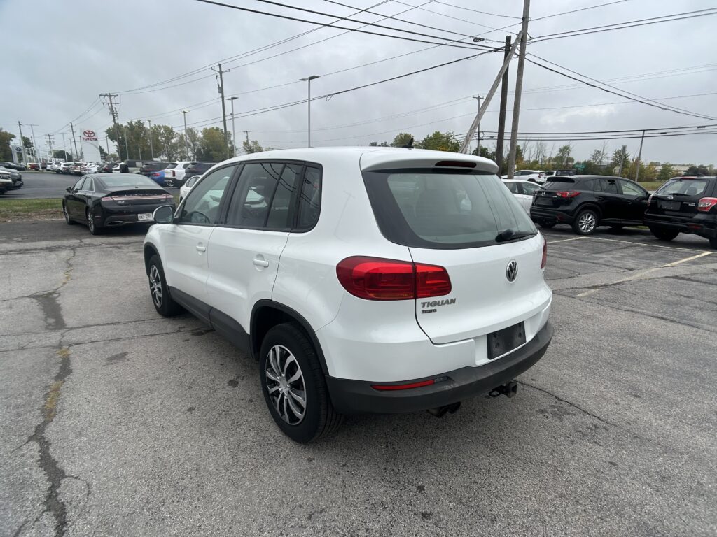 2017 VOLKSWAGEN TIGUAN S/LIMITED