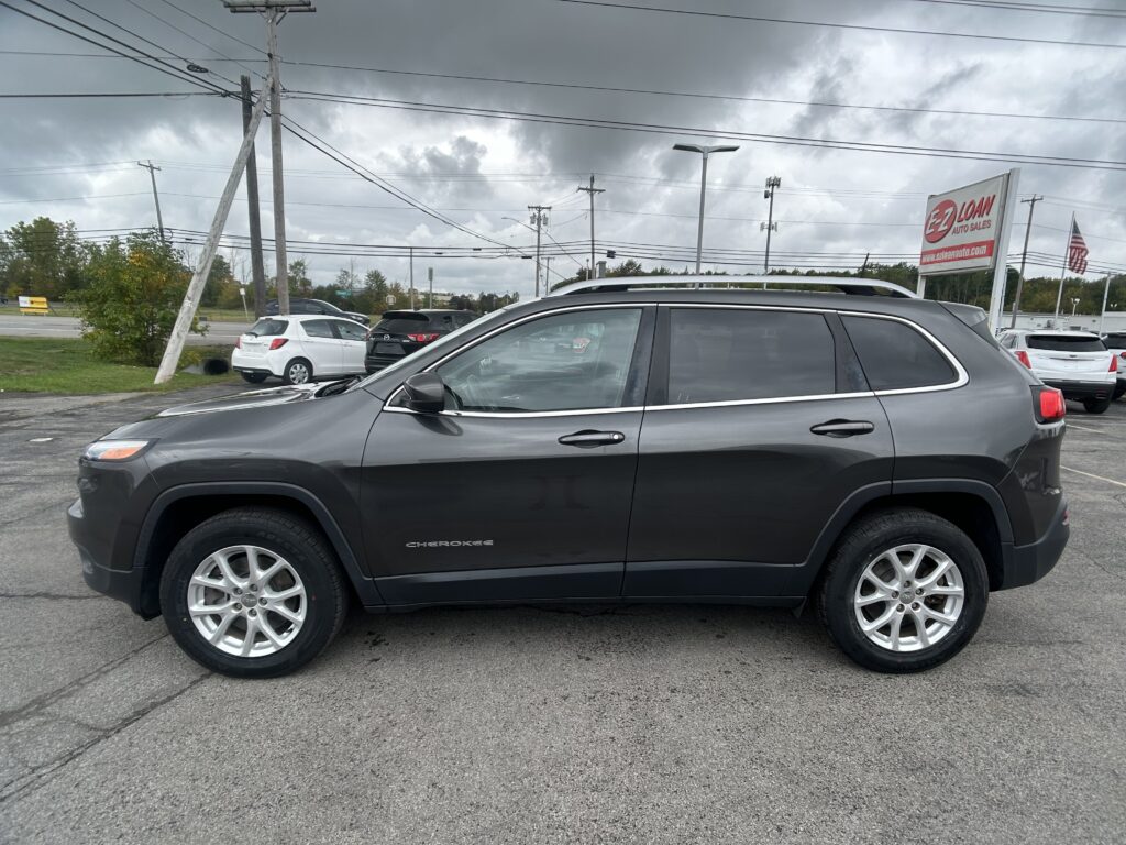 2017 Jeep CHEROKEE LATITUDE