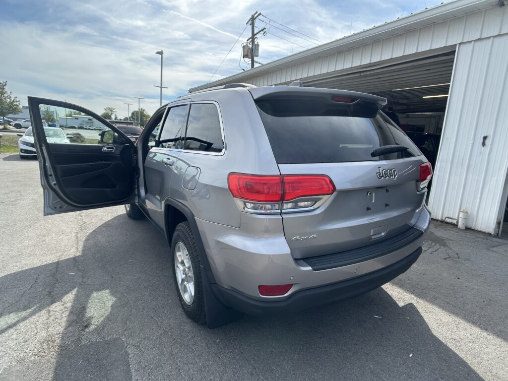2016 Jeep GRAND CHEROKEE LARED