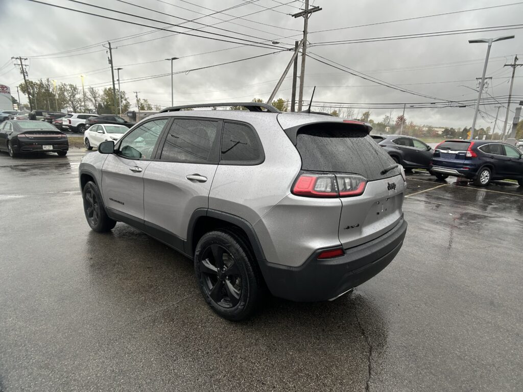 2020 Jeep CHEROKEE LATITUDE