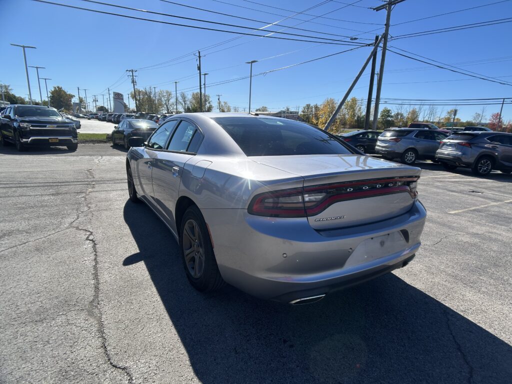 2015 Dodge CHARGER SE