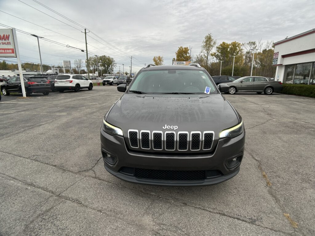 2019 Jeep CHEROKEE LATITUDE