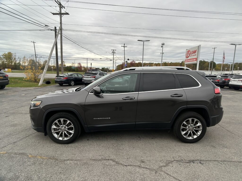 2019 Jeep CHEROKEE LATITUDE