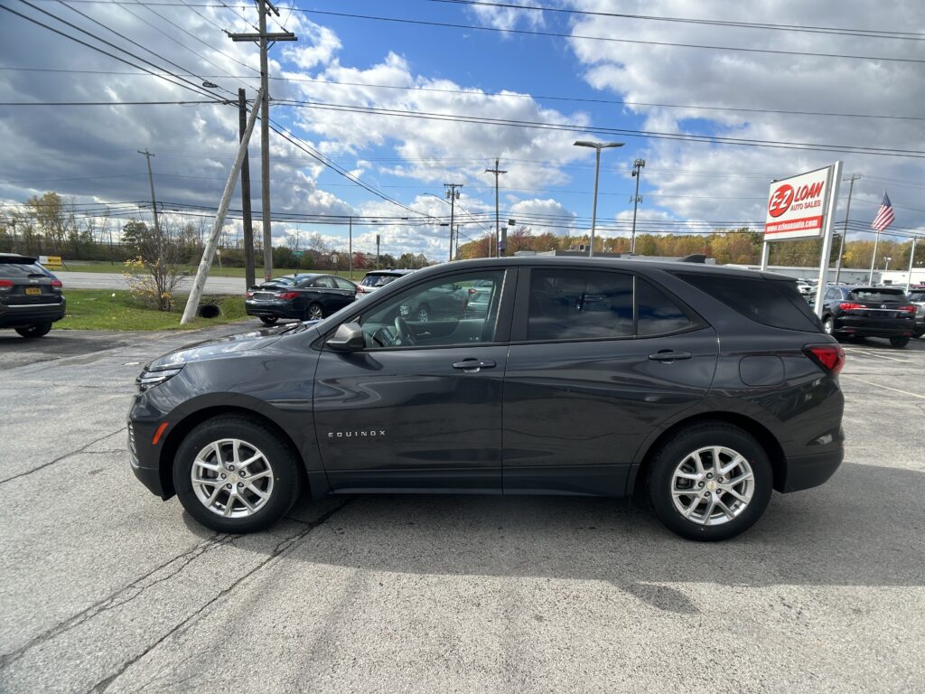 2022 Chevrolet EQUINOX LS