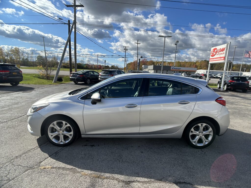 2018 Chevrolet CRUZE HATCH PREMIER