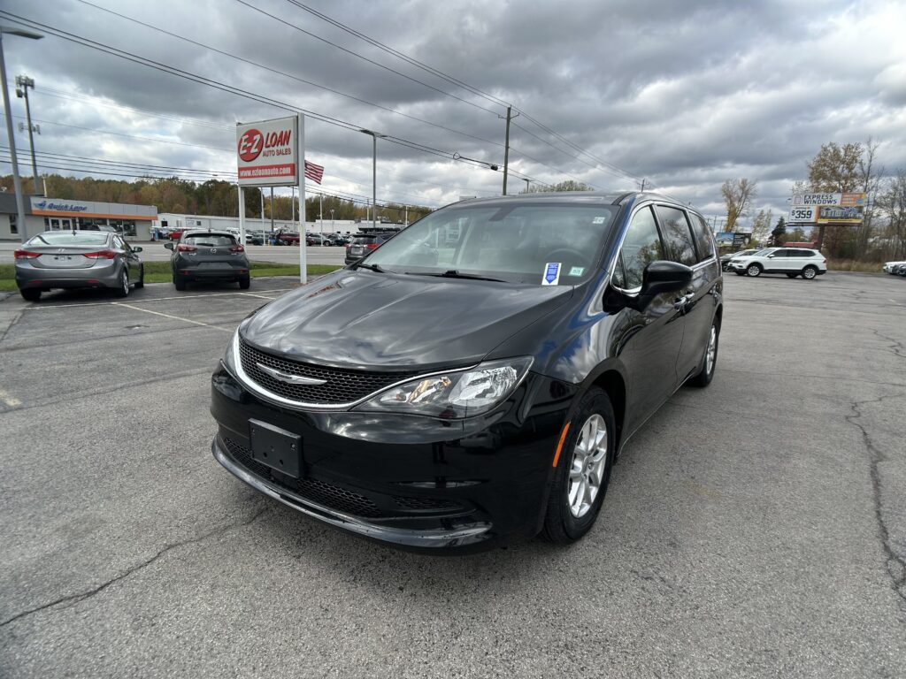 2021 CHRYSLER VOYAGER LX