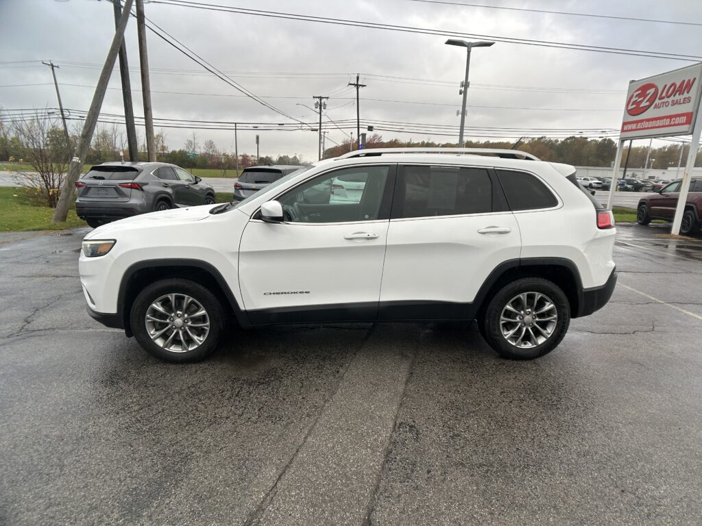 2019 Jeep CHEROKEE LATITUDE